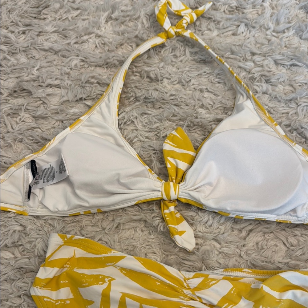 Carmen Marc Valvo Geometric Yellow and White Bikini - Picture 9 of 14